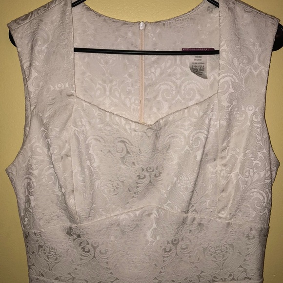 White elegant dress size large - Picture 2 of 4